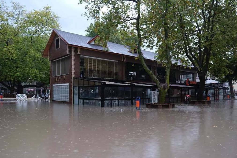 Kastamonu'da baraj yıkıldı Bozkurt ilçesi sular altında kaldı 12